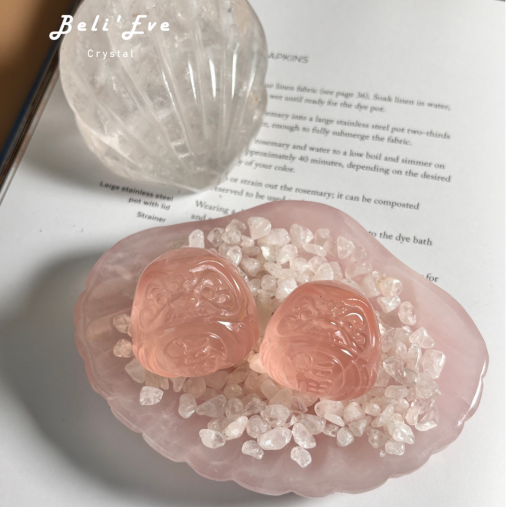 『貴人桃花』粉嫩高品原礦雕刻-粉晶達摩3-3.5CM 人緣 桃花 愛情 貴人 許願