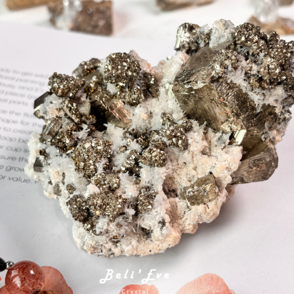 秘魯黃鐵礦共生方解石 pyrite愚人金