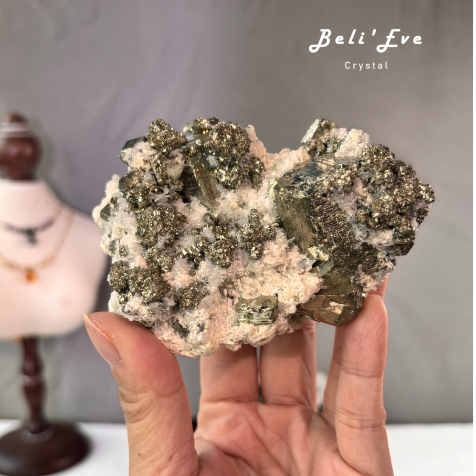 秘魯黃鐵礦共生方解石 pyrite愚人金