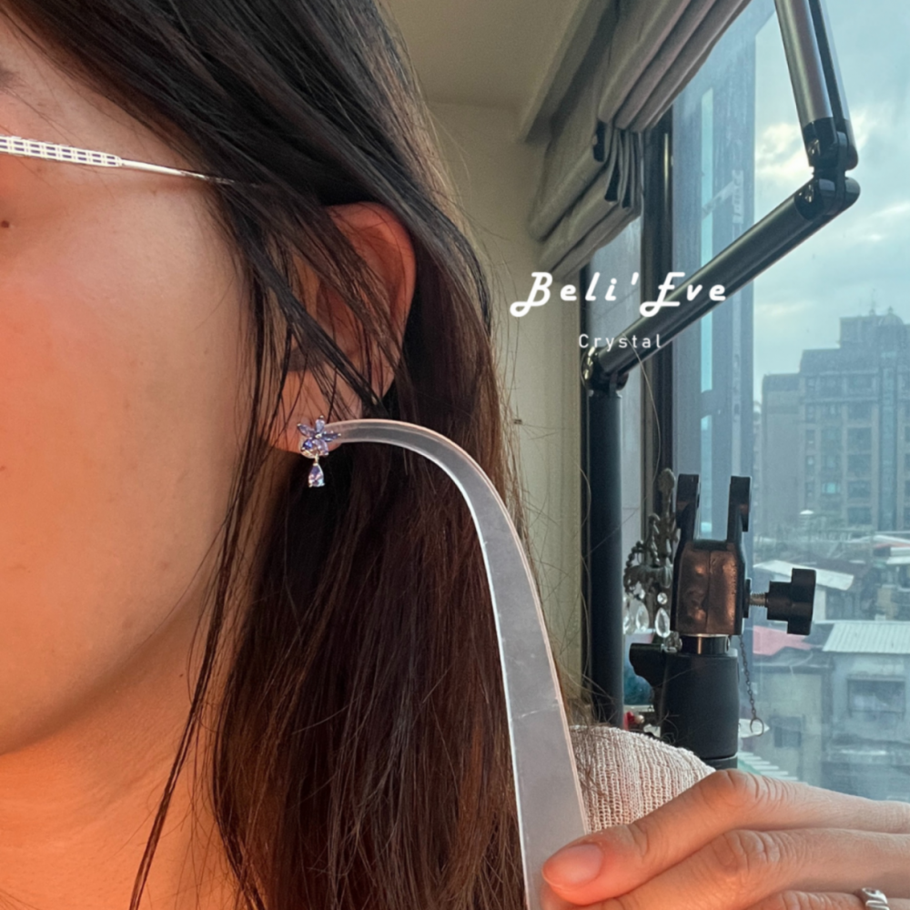 寶石鑲嵌 坦桑石耳環 花花造型 不銹鋼耳環