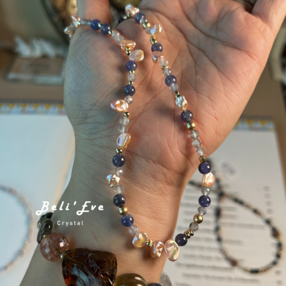 『自信選擇對的道路』坦桑石（丹泉石）+天然淡水珍珠 花瓣keshi珍珠+切面拉長石 設計項鍊