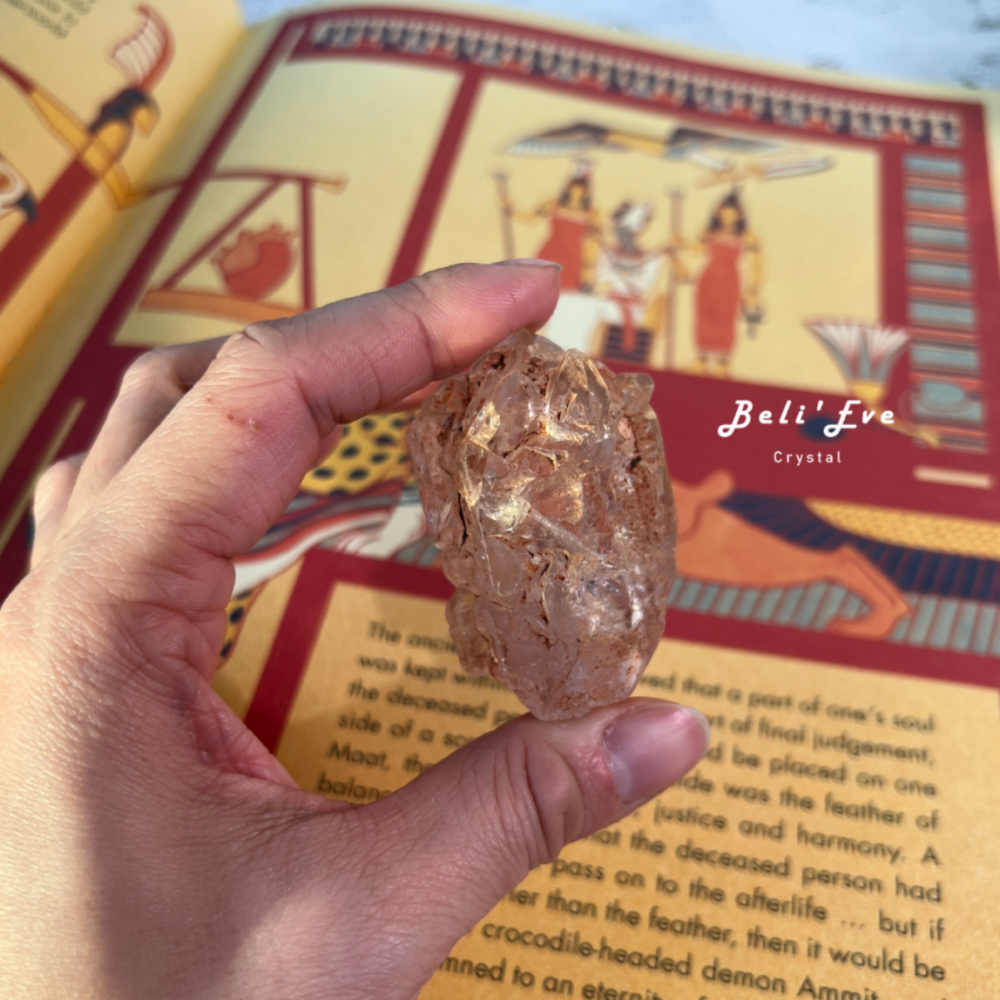 『手握療癒』骸骨水晶 骨骸水晶(Elestial Quartz / Skeletal Crystal) 芬斯特水晶