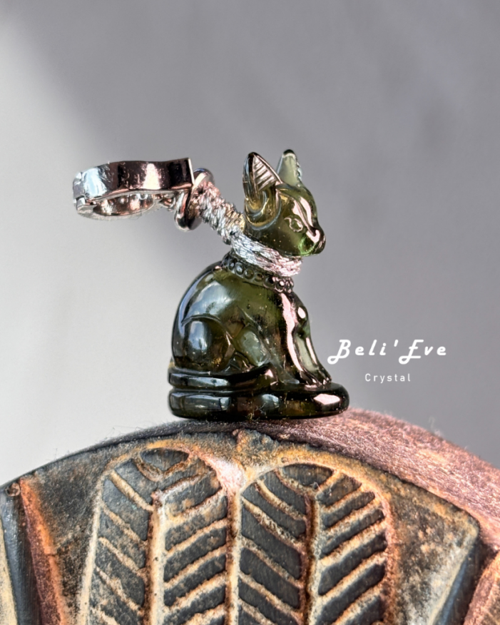 『捷克隕石』埃及貓神芭絲特Bastet －芬芳的守護者－家庭守護神 象徵疾病和邪靈的對抗