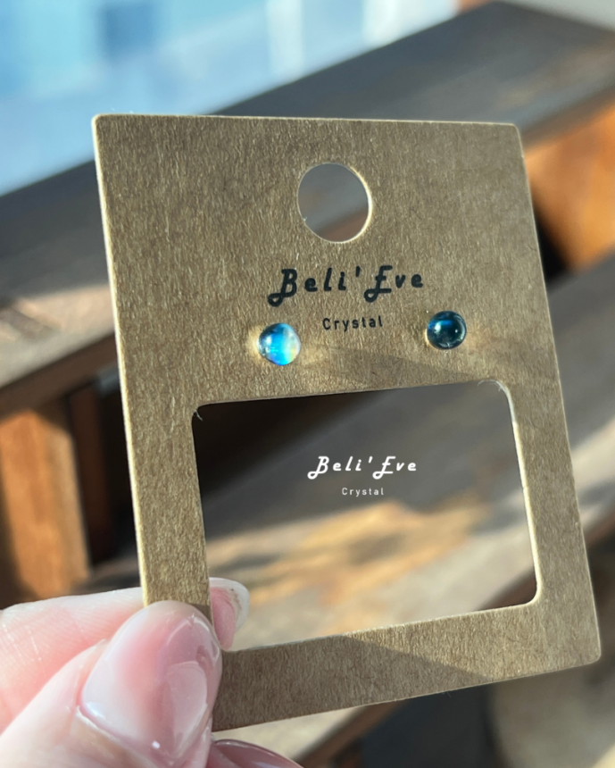 『簡約設計』藍光拉長石 小燈泡超強光 純銀耳環 4MM