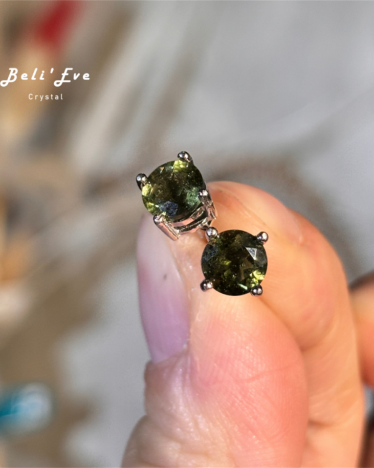 『顯化與轉化』捷克隕石6MM純銀耳環Moldavite  療癒師最愛
